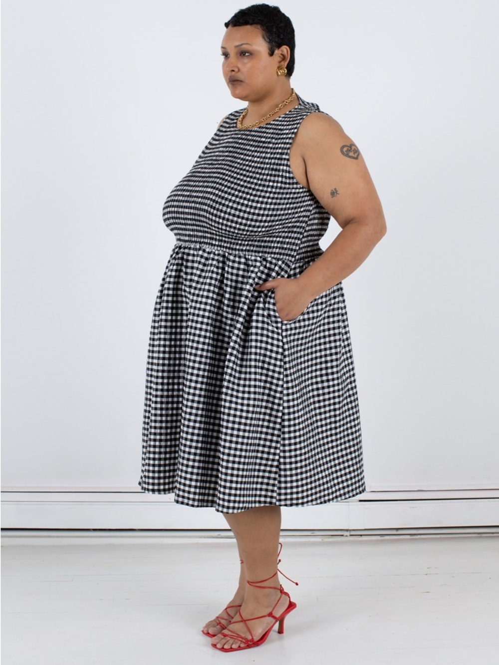 Black and White Gingham Sleeveless Women’s Dress - Picture 8 of 12